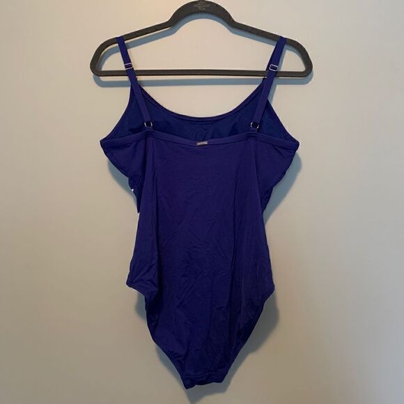 Calvin Klein swimsuit   - Picture 5 of 8